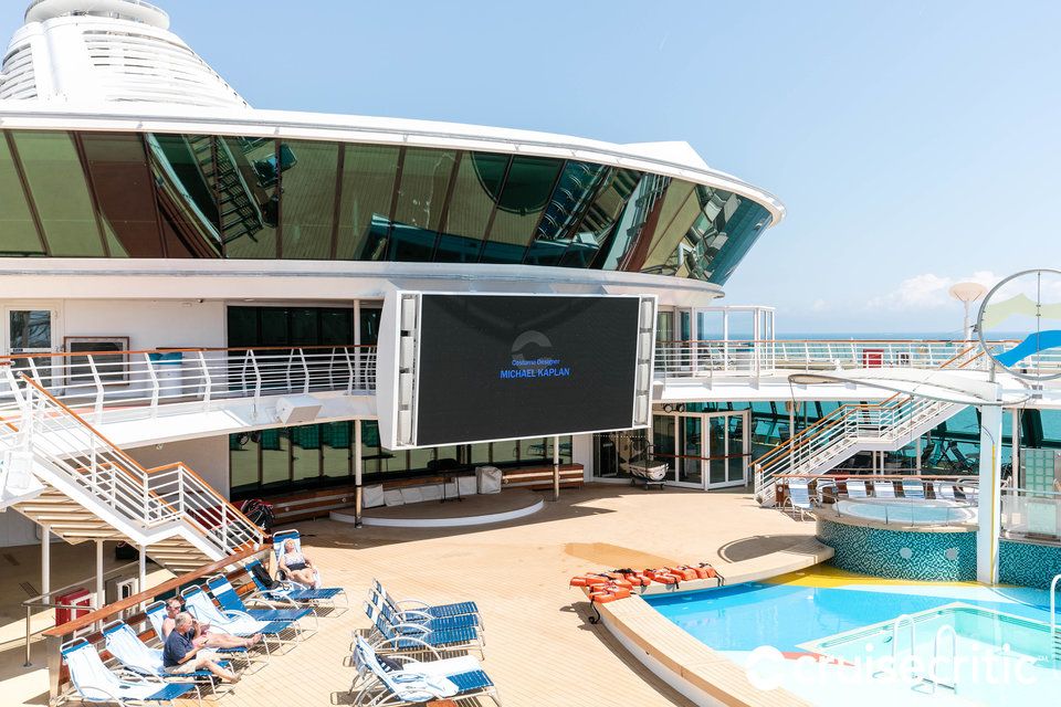 Odoo блок за текст и изображения